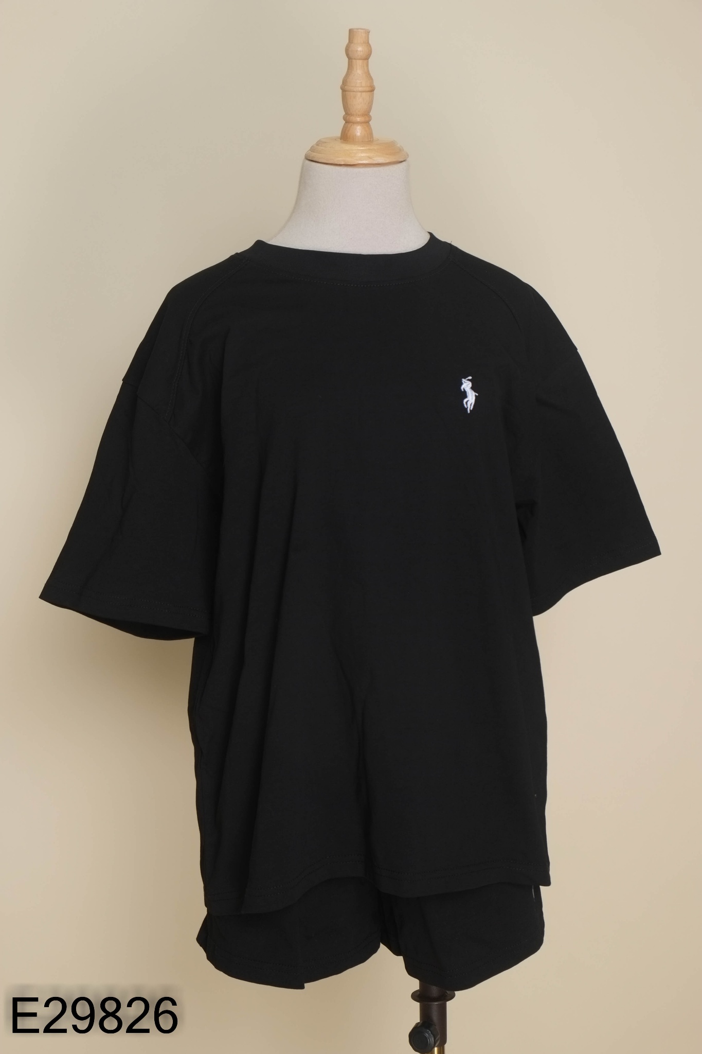 NEWTAG SET Áo phông đen thêu ngựa + quần short