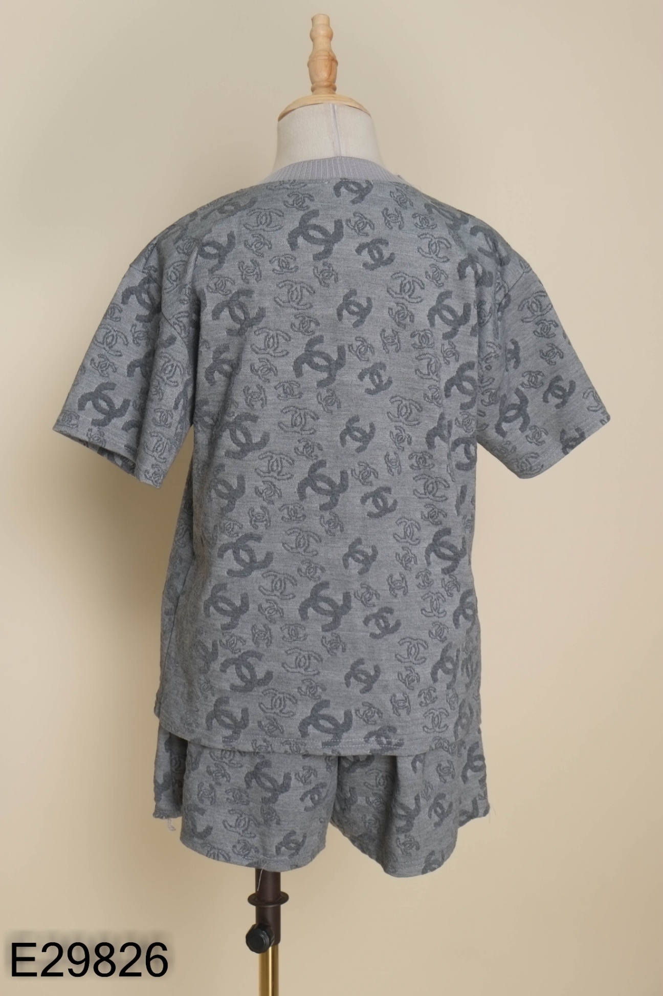 SET Áo xám họa tiết + quần short
