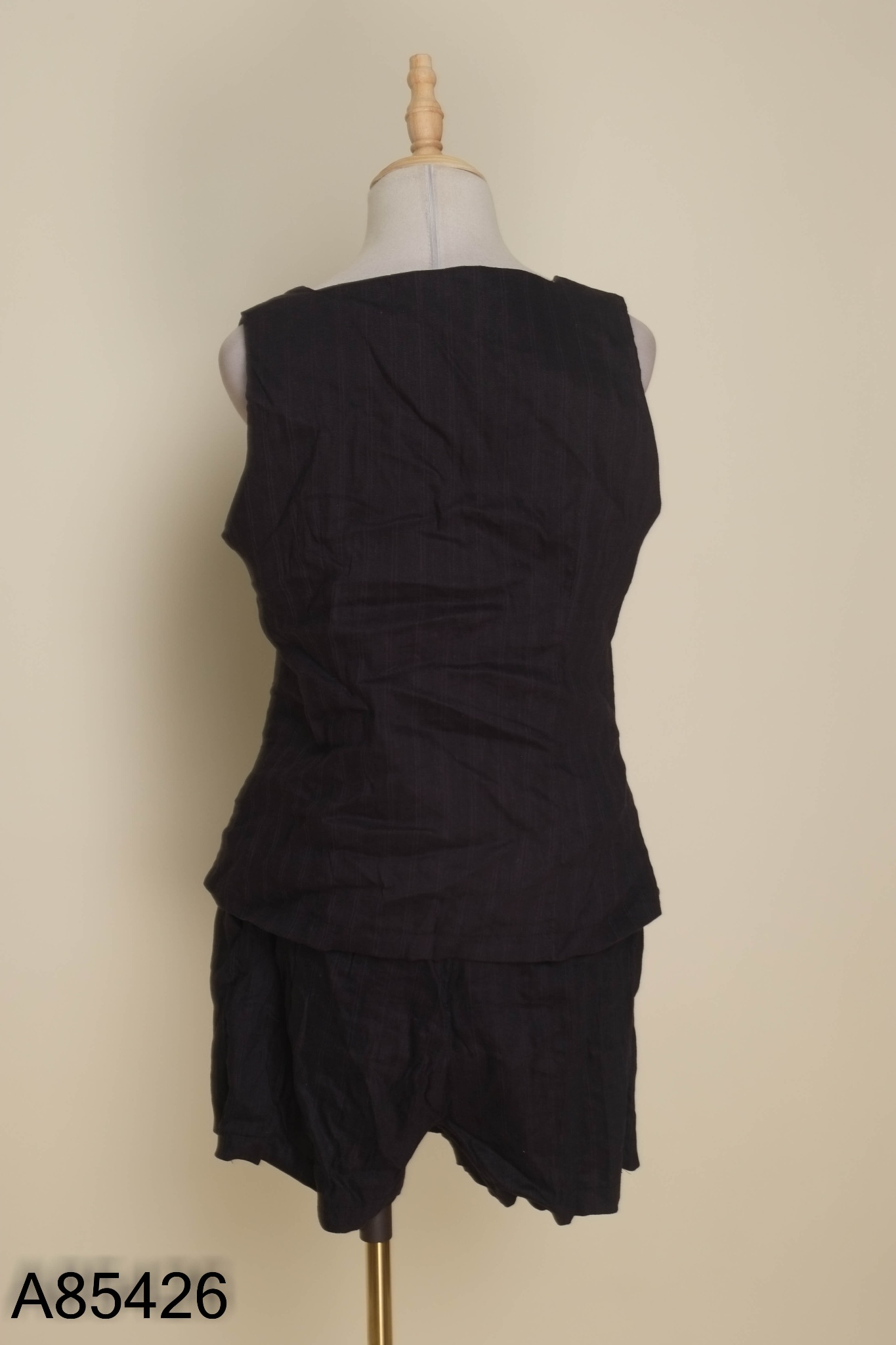 Set ME DESIGN đen áo sát nách + quần shorts