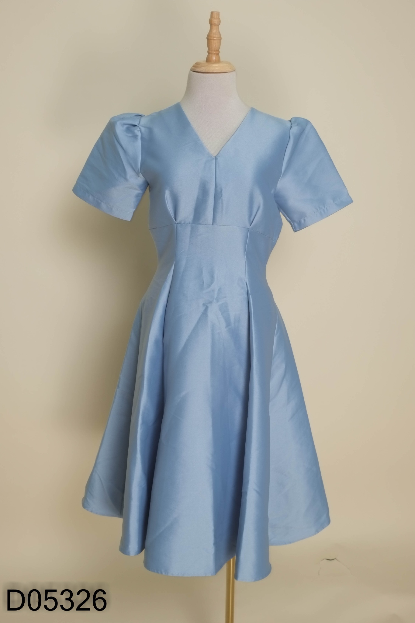 Váy taffta MONOCO xanh cổ V
