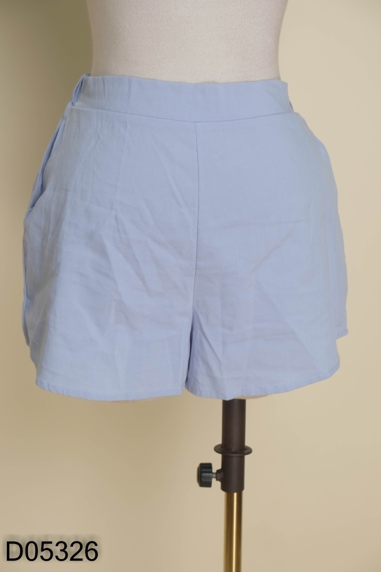 SetÁo xanh cổ sơ mi buộc eo + quần shorts