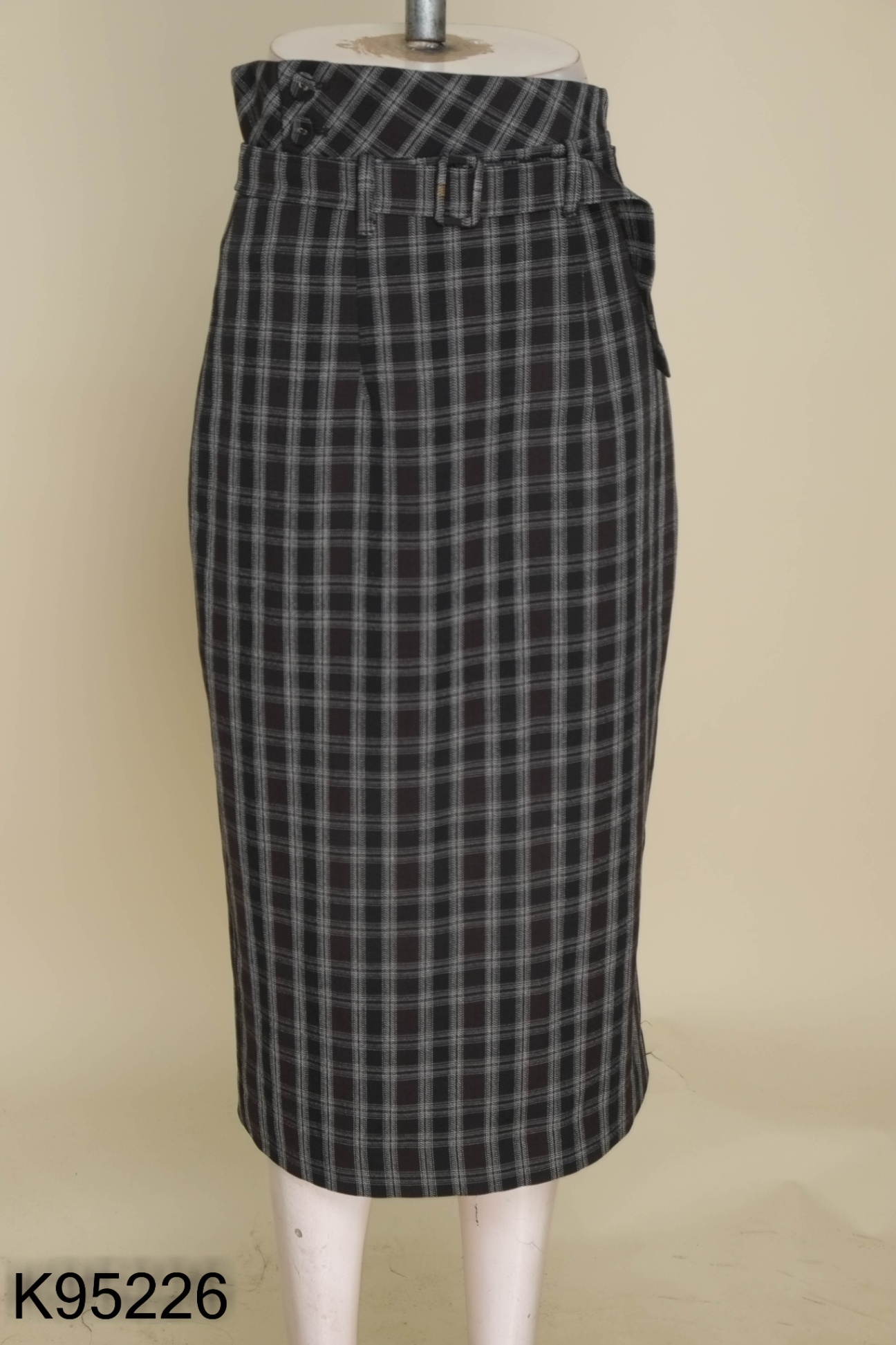 Chân váy D.CHIC đen kẻ caro