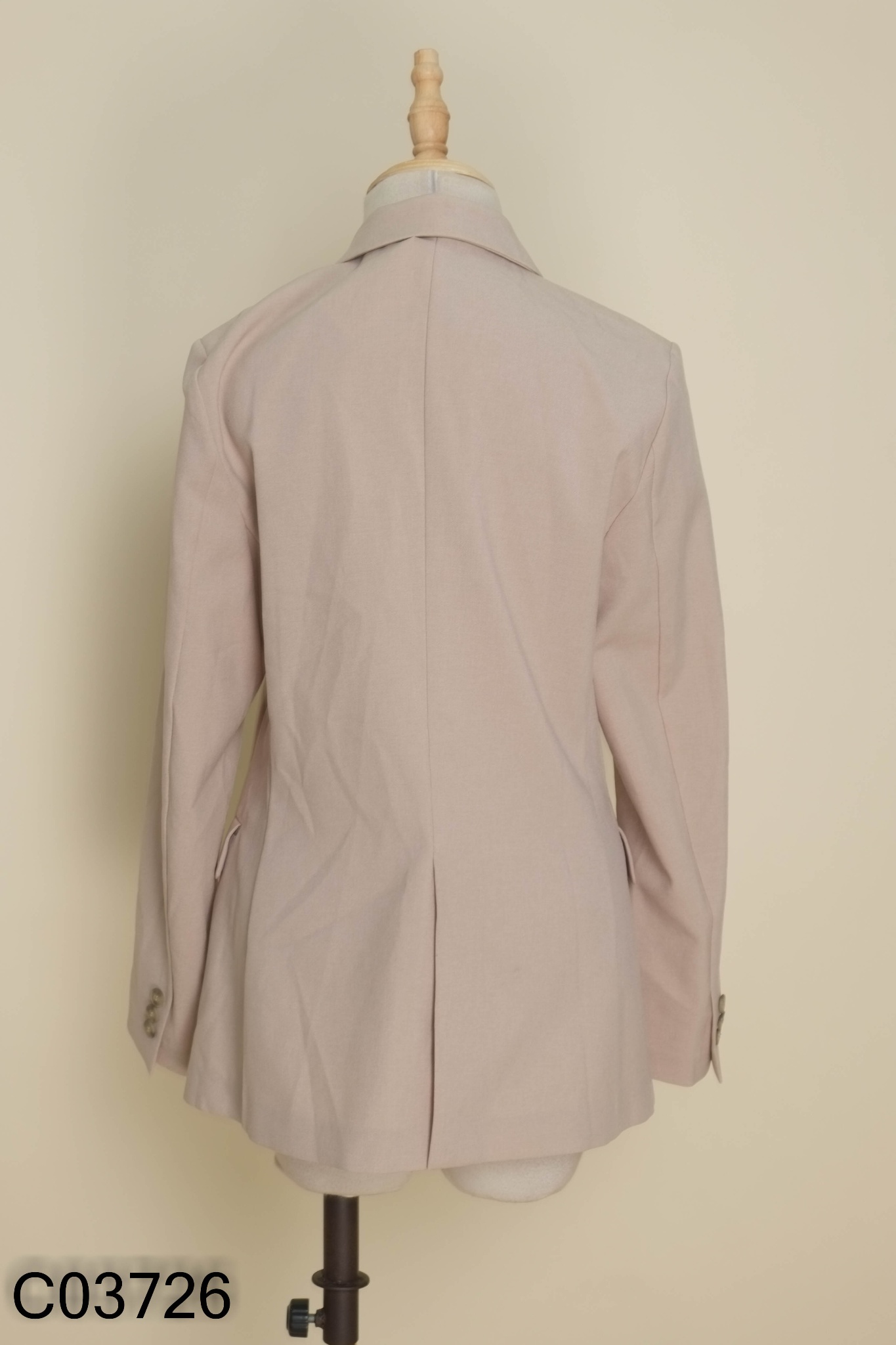Áo blazer UNIQLO be trơn