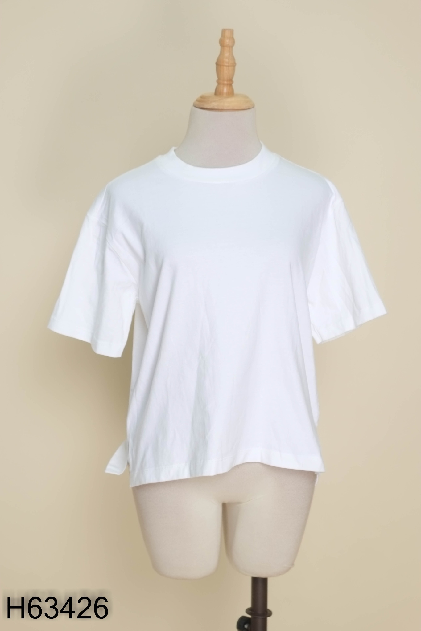 Áo UNIQLO thun trắng