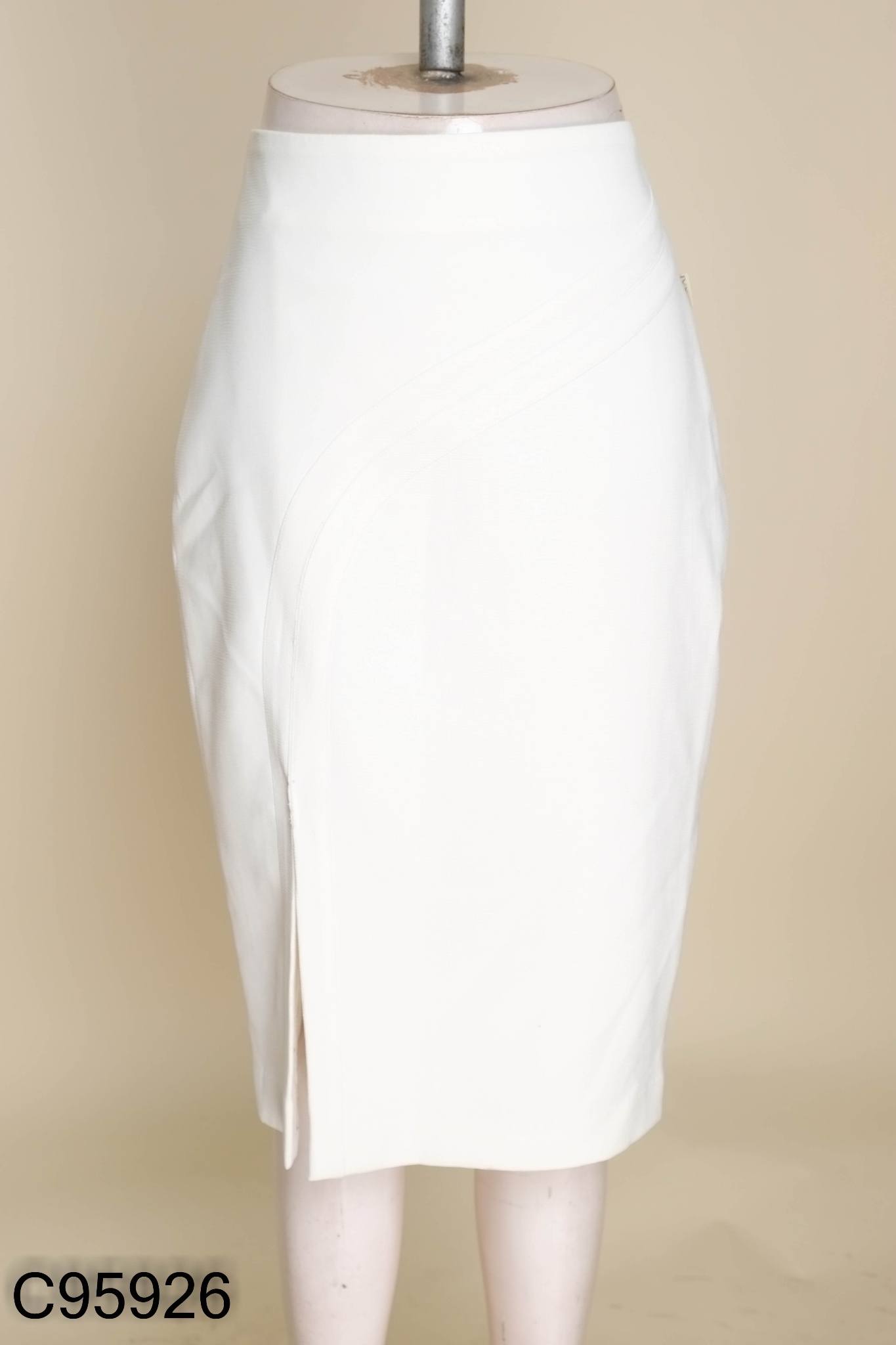 Chân váy IVY MODA trắng be