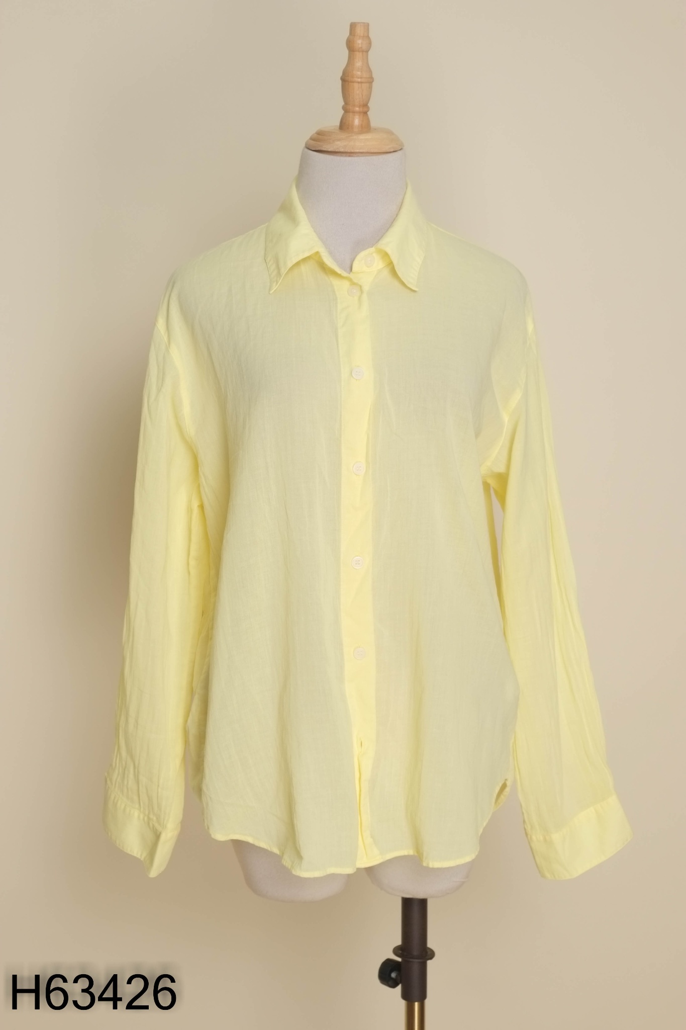 Áo UNIQLO sơ mi vàng linen