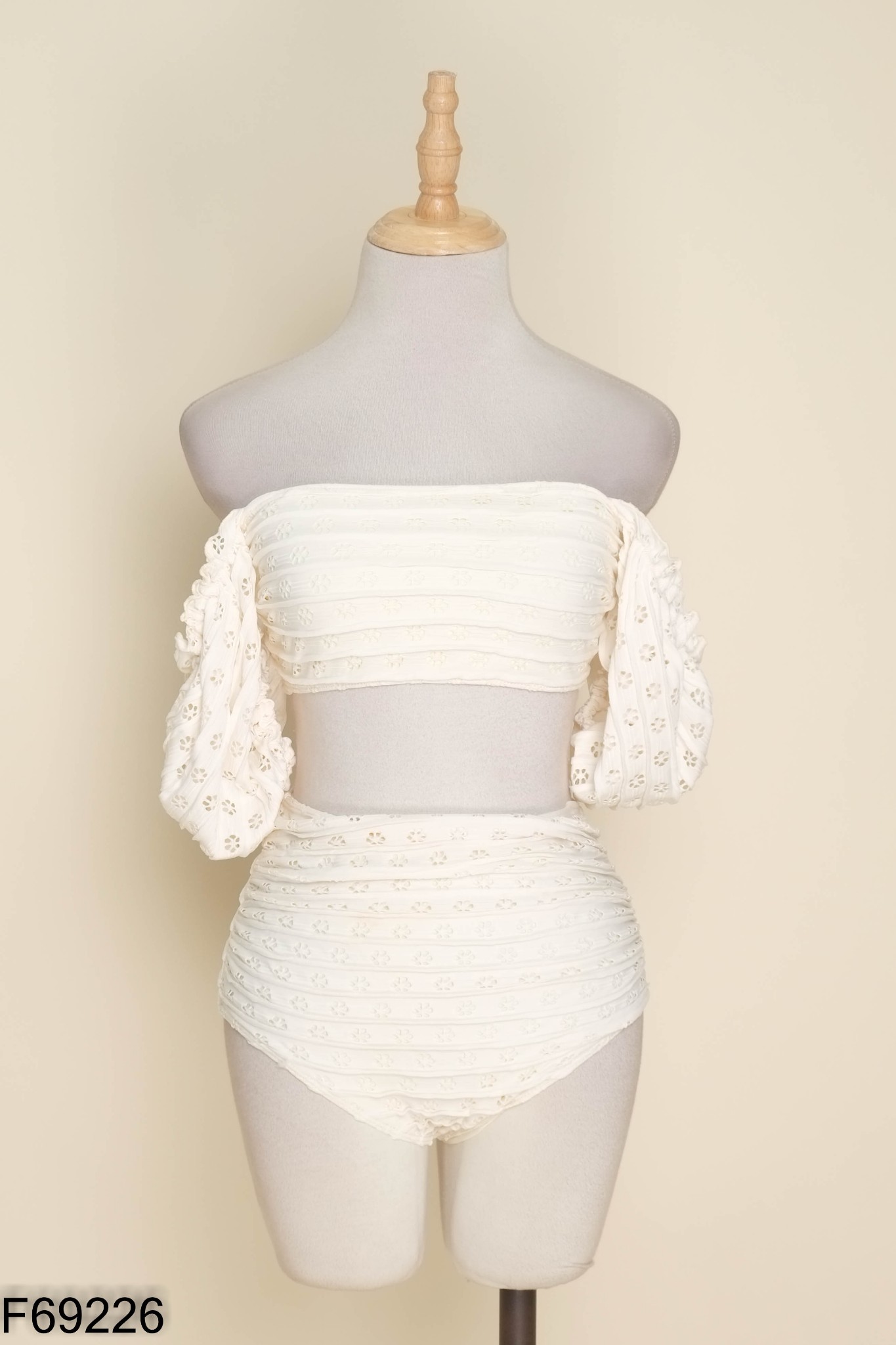 SET Bikini be phối họa tiết ren