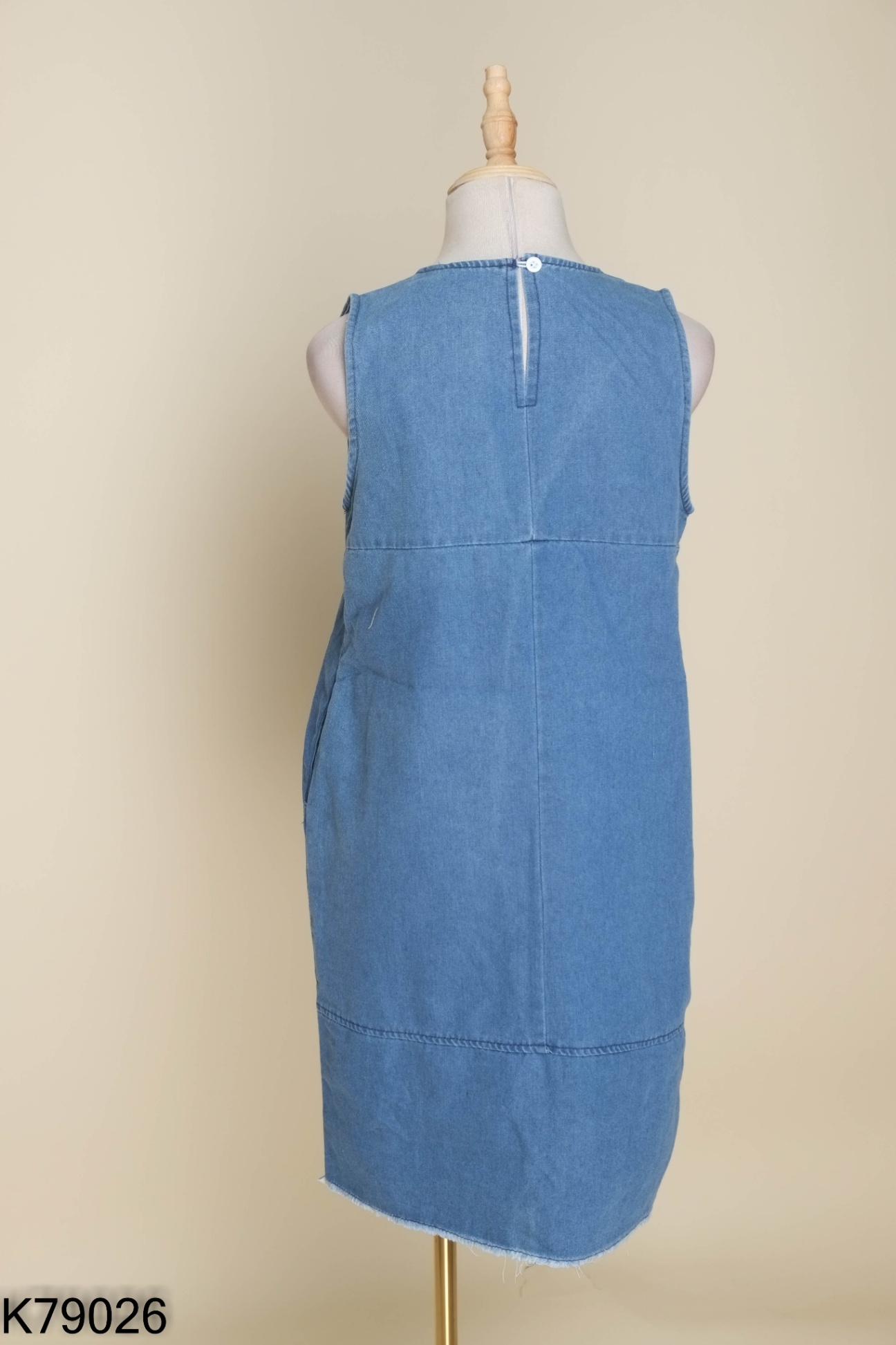 NEWTAG Váy jeans xanh phối hoa