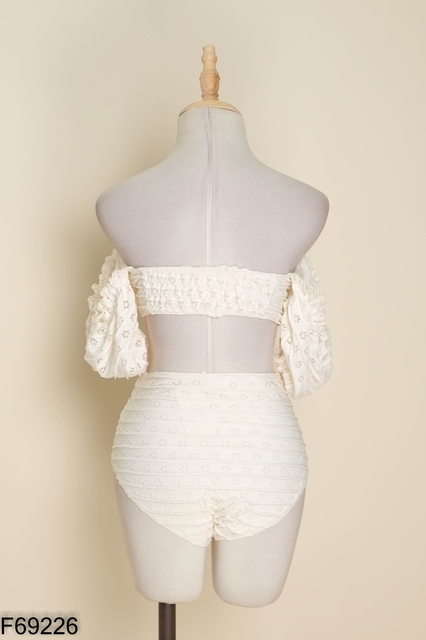 SET Bikini be phối họa tiết ren