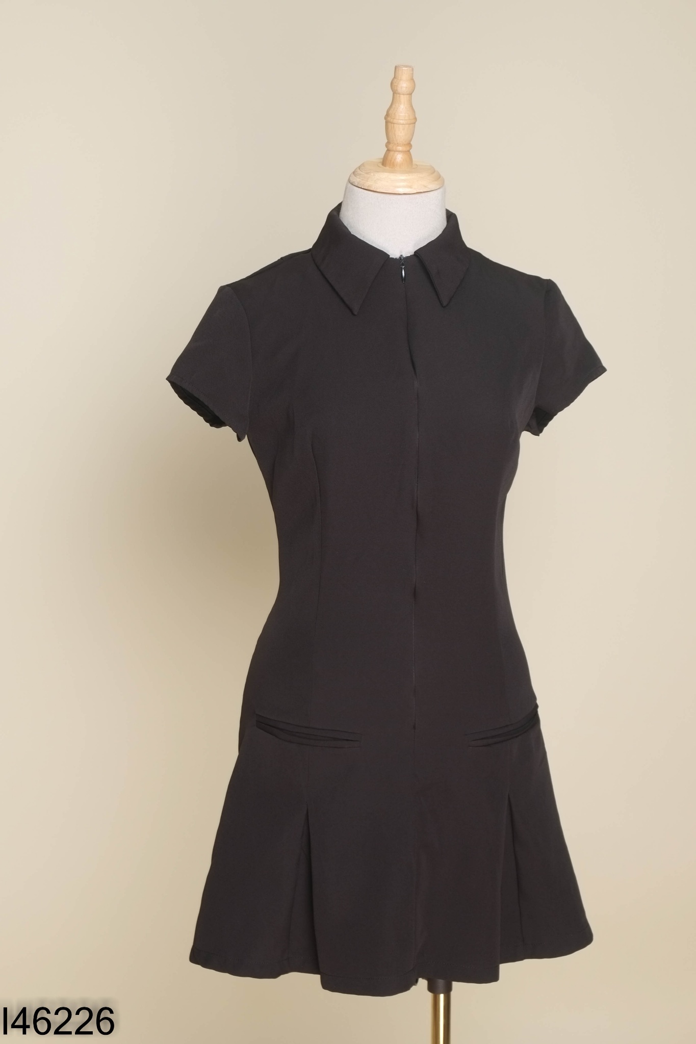 Váy đen cổ bẻ (ZARA xuất)