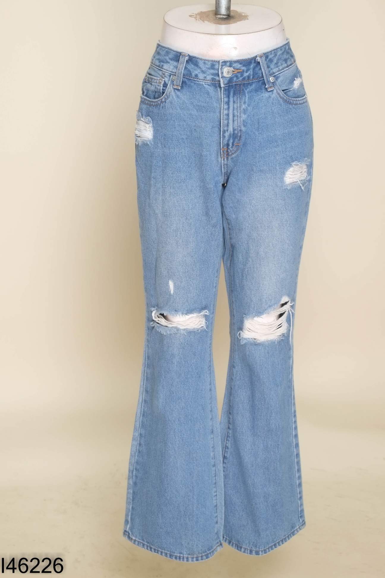 Quần jeans GIGI xanh rách