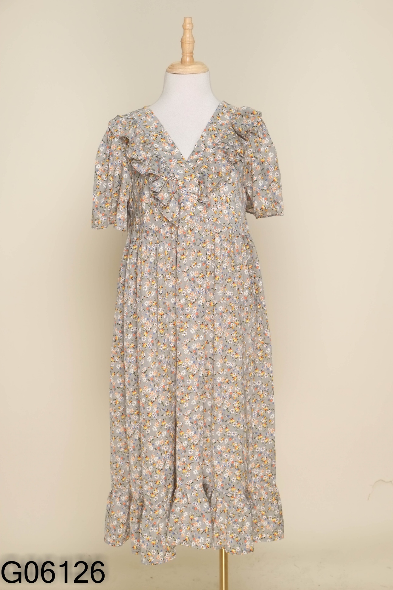 Váy CUNNIE STORE nền xanh hoạ tiết hoa