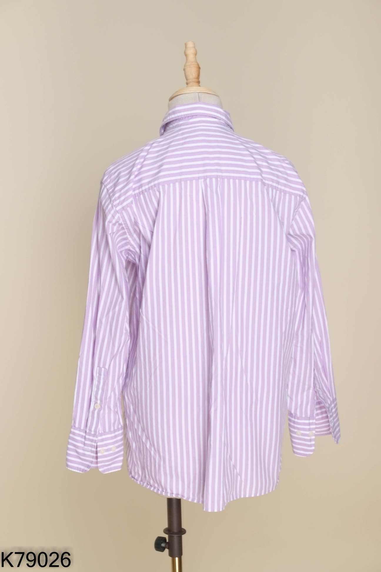 Áo sơ mi UNIQLO tím sọc