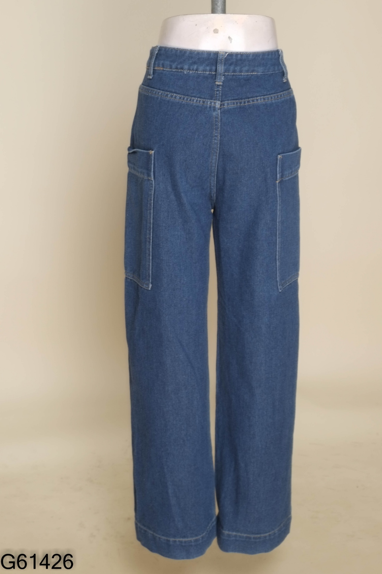 Quần jeans xanh phối túi