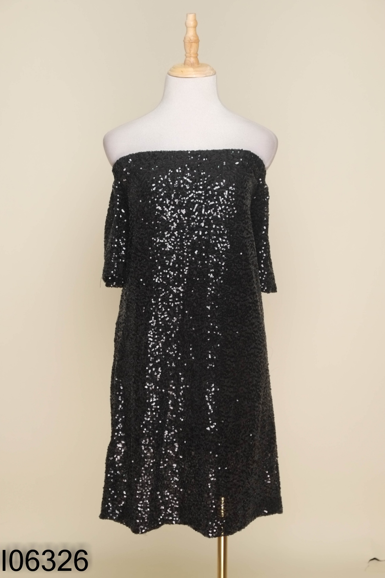 Váy sequin đen lấp lánh