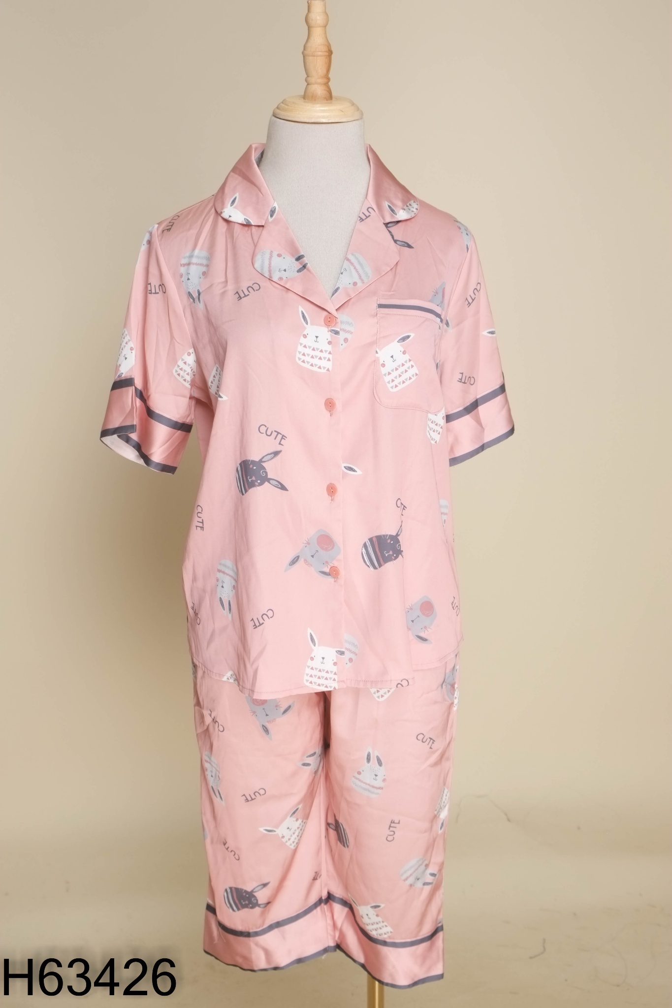 Set bộ ngủ lụa hồng hoạ tiết