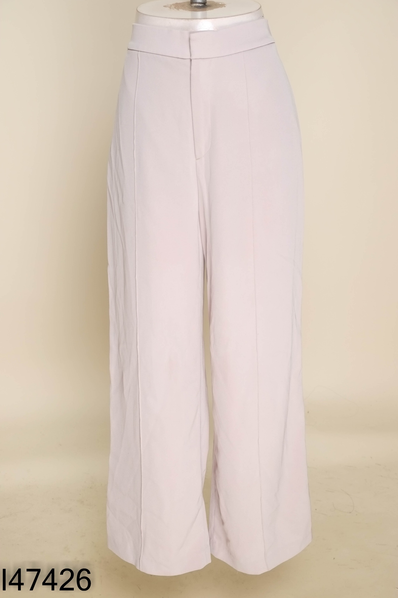 Quần UNIQLO xám be ống rộng