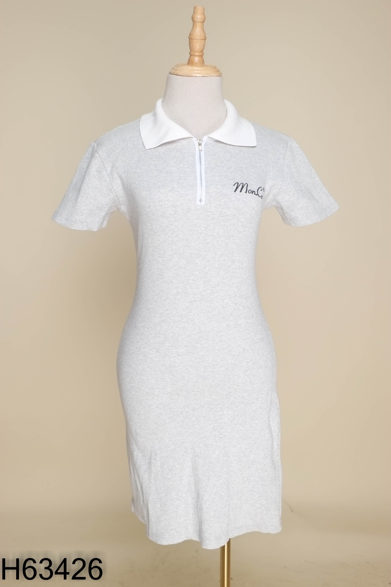 Váy MON OFFICIAL xám phối trắng