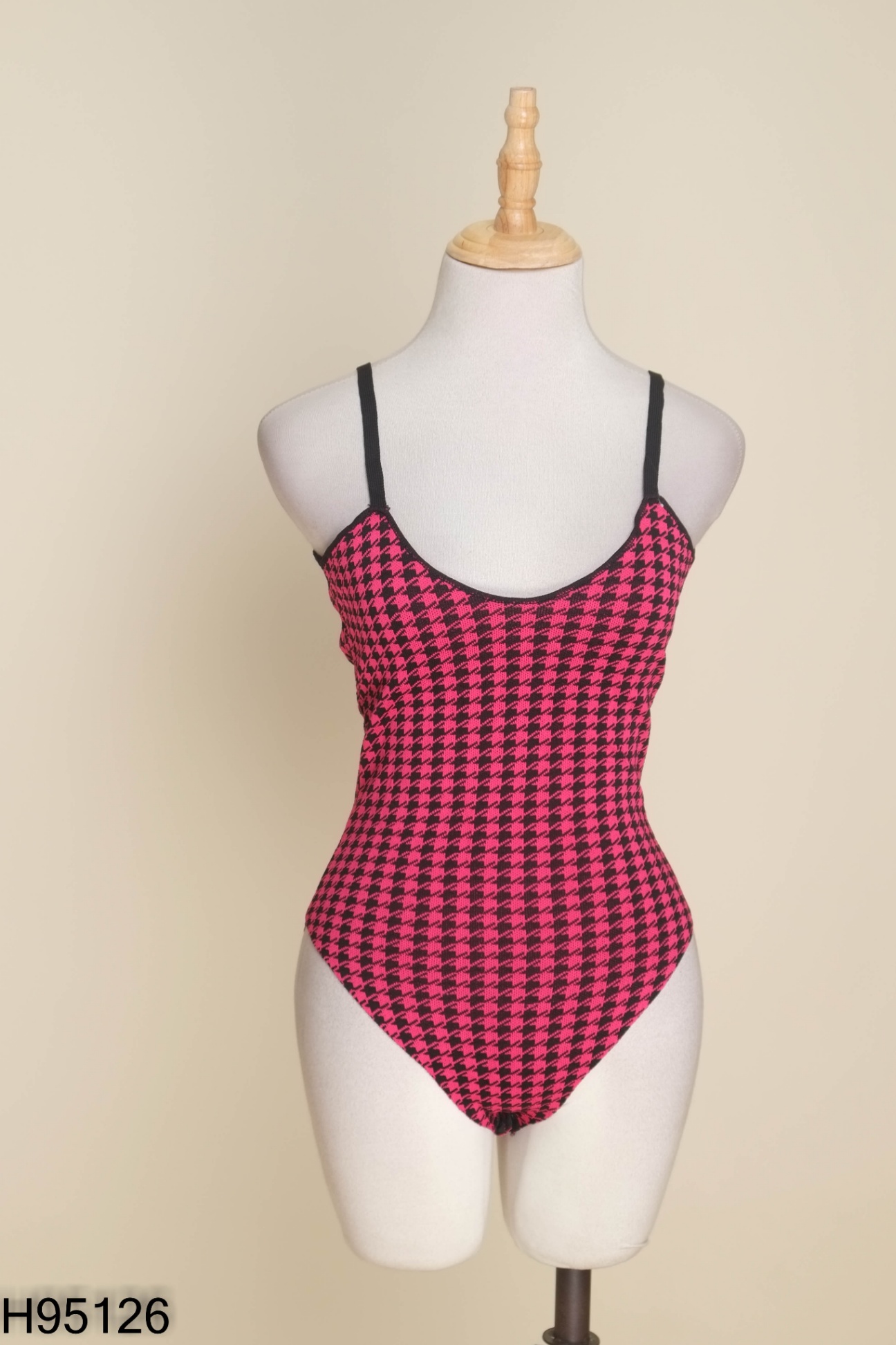 Bodysuits hai dây hồng họa tiết