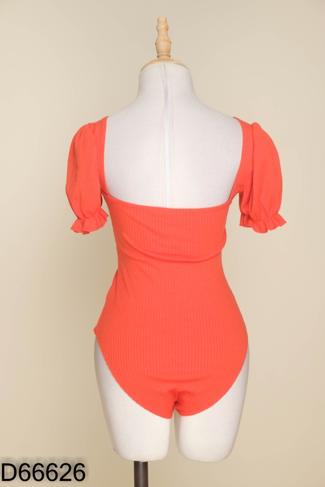 Bodysuit FOREVER 21 cam tay bồng