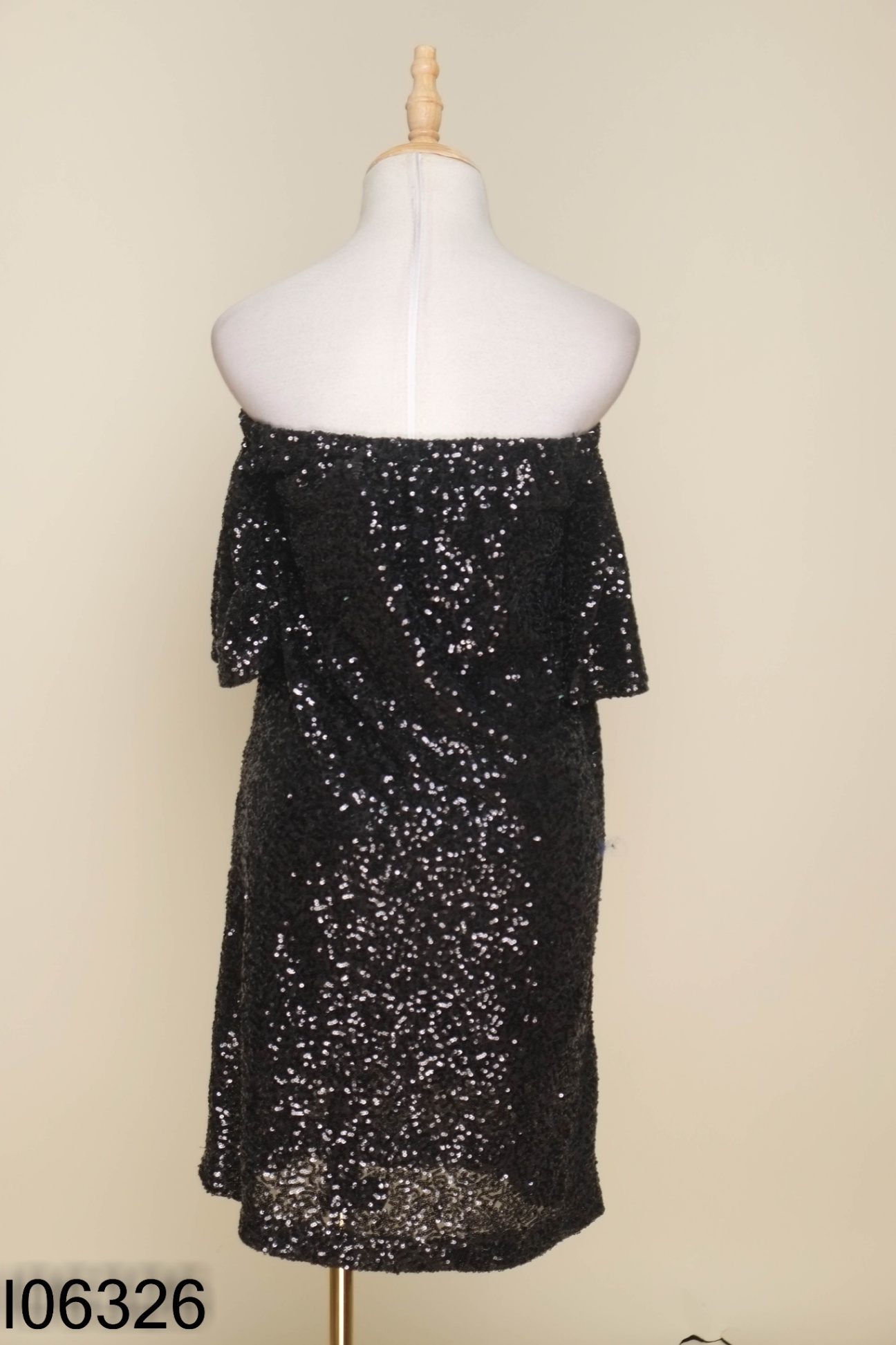 Váy sequin đen lấp lánh