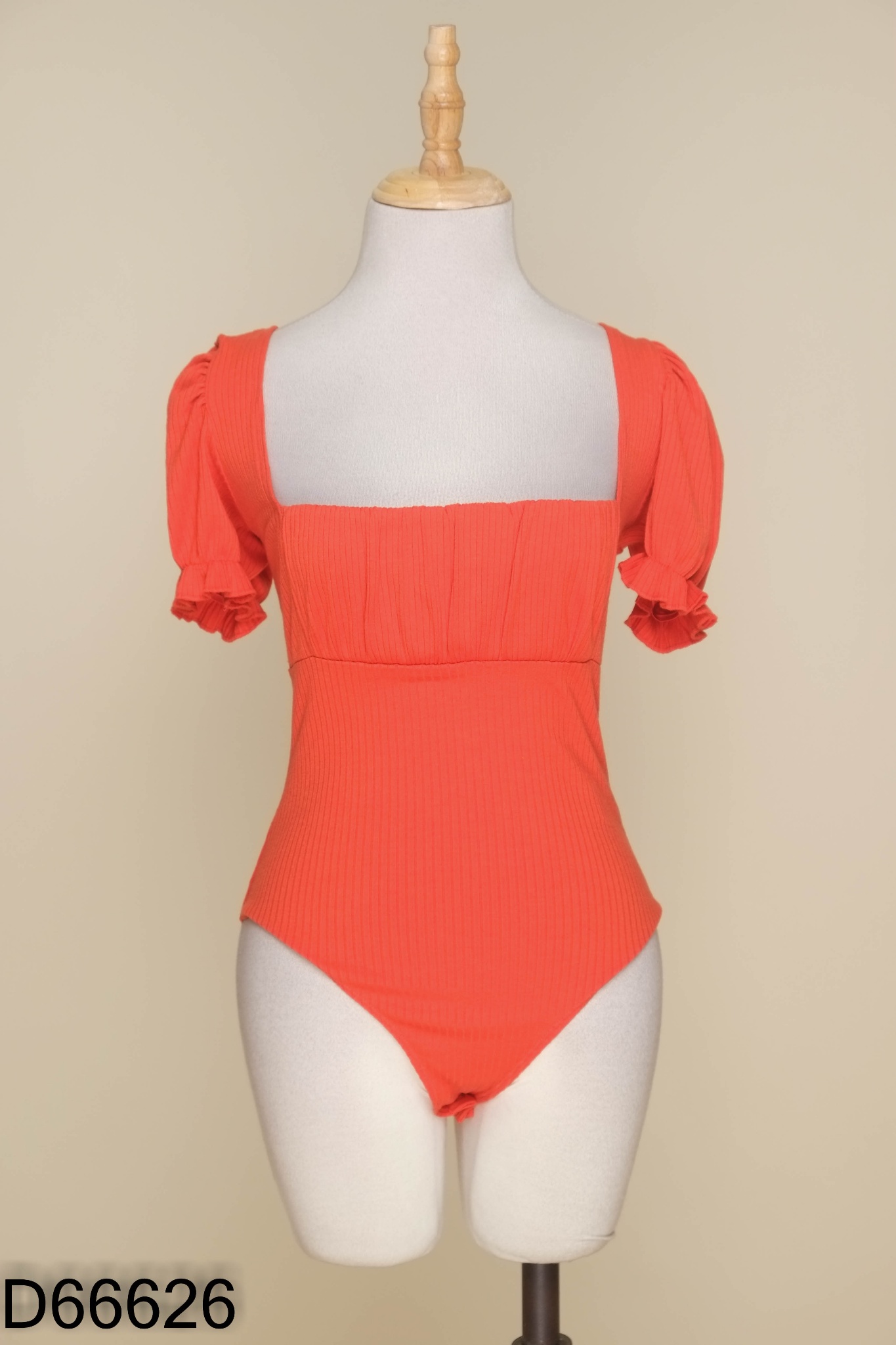 Bodysuit FOREVER 21 cam tay bồng