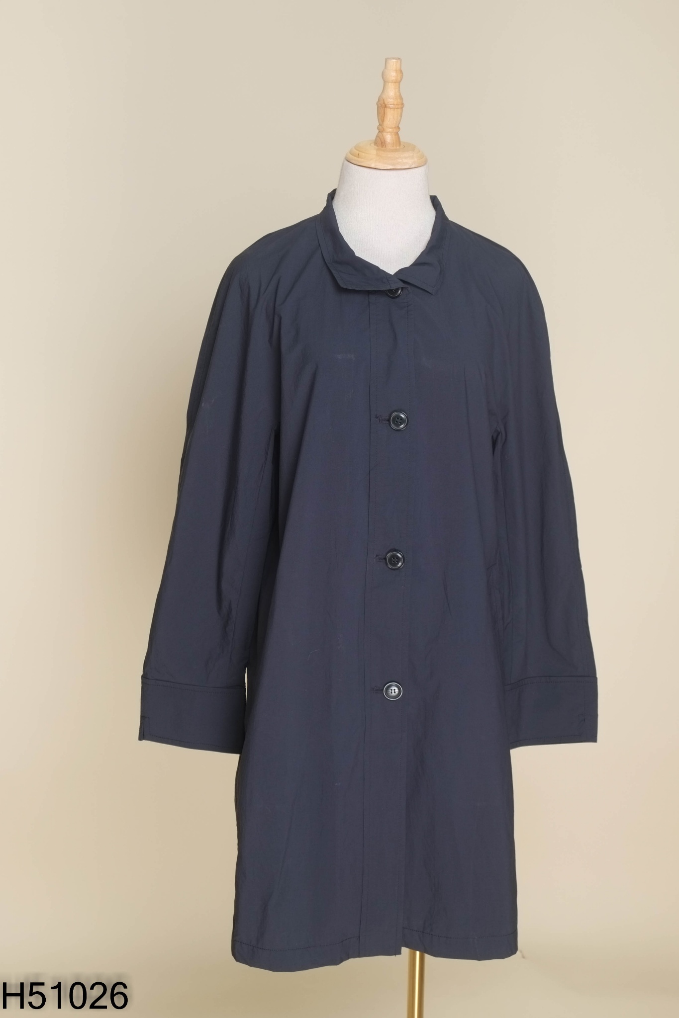 Áo xanh than MIXXO phối cúc