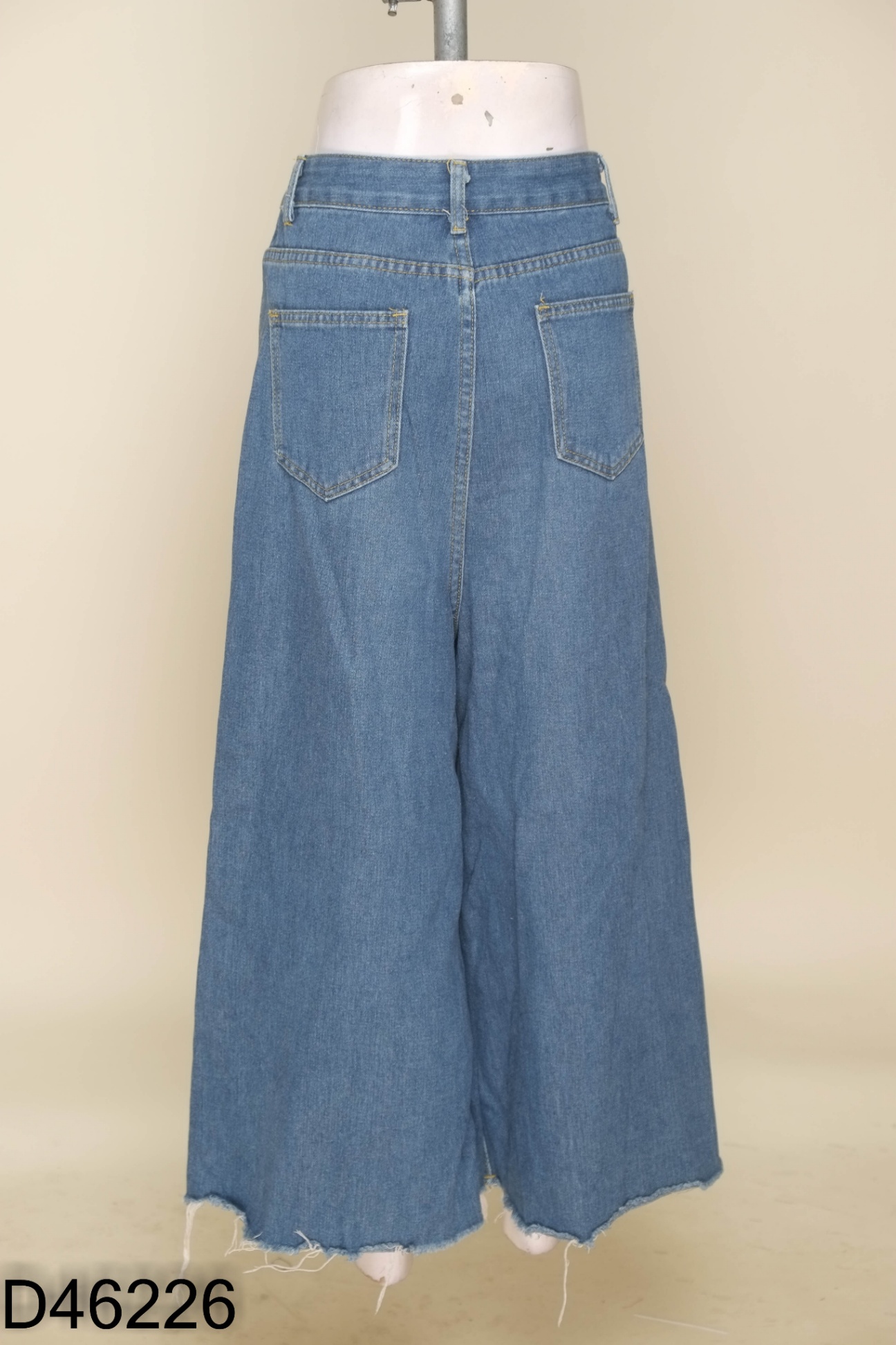 Quần culottes jeans xanh cắt gấu