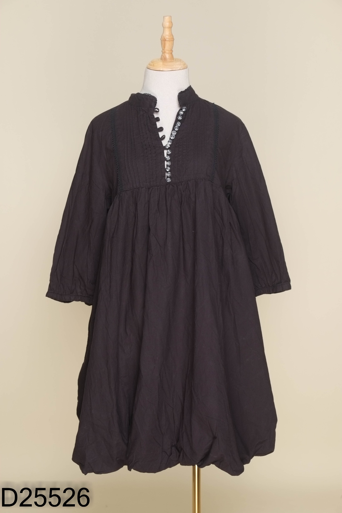 Váy baby doll linen đen