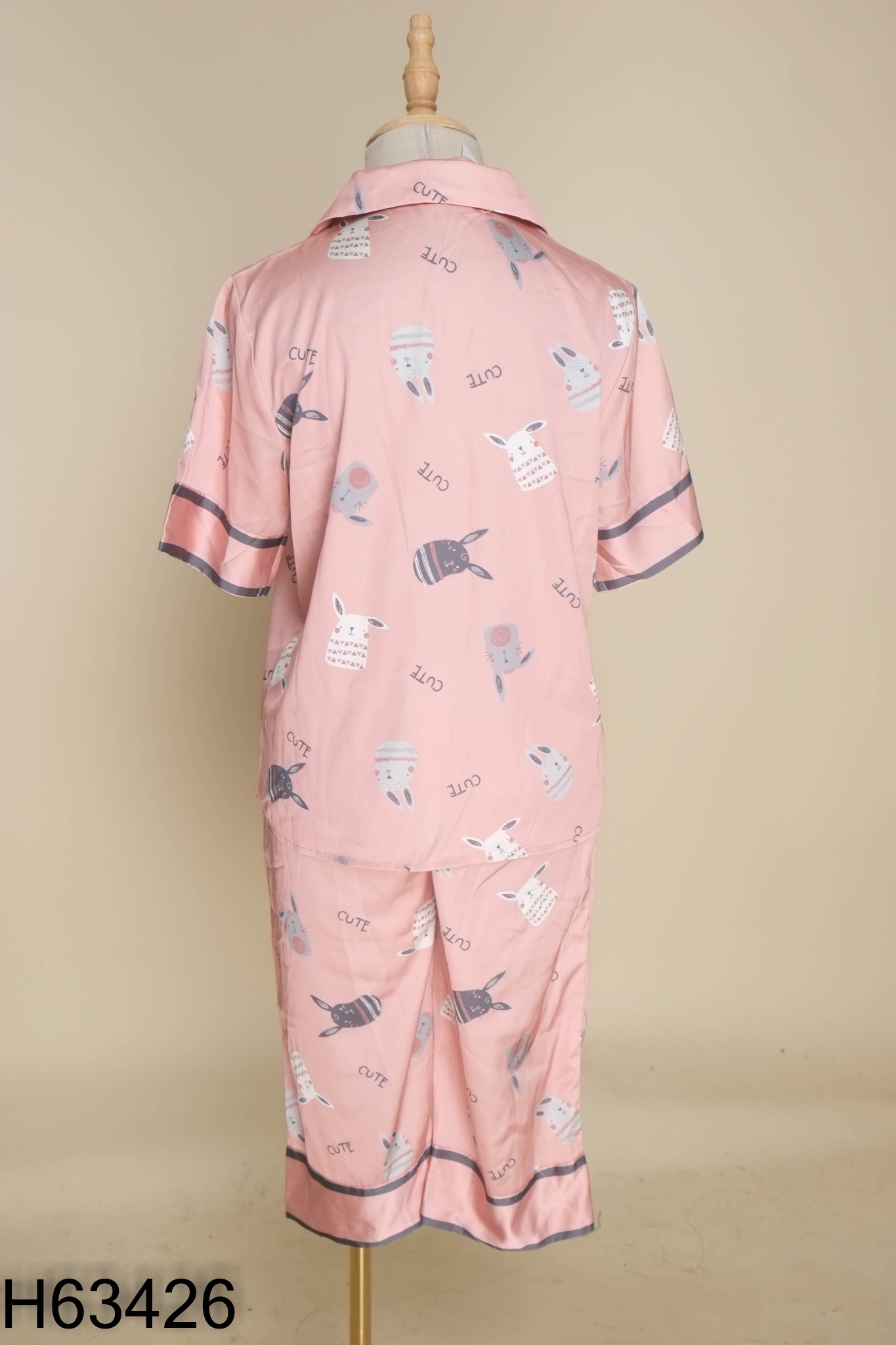 Set bộ ngủ lụa hồng hoạ tiết