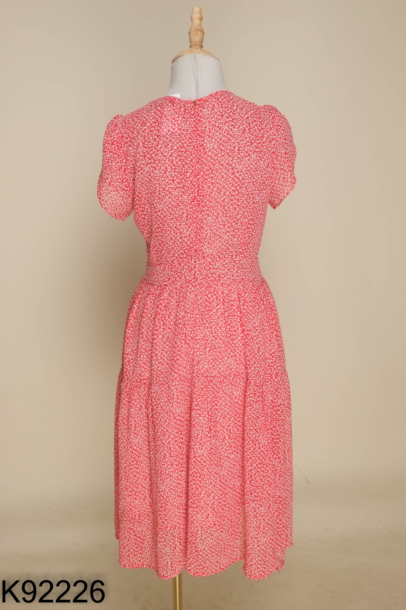 Váy H BOUTIQUE đỏ hoa trắng