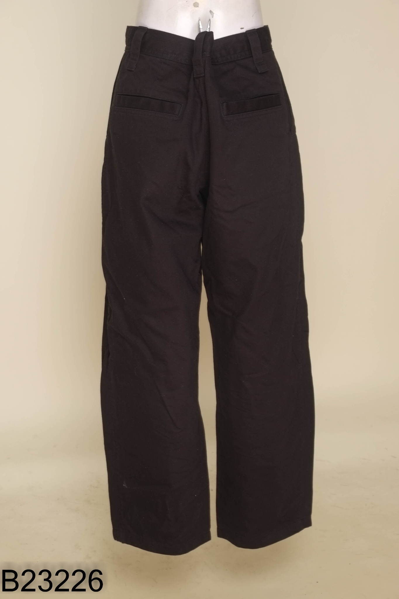 Quần UNIQLO culottes đen kaki
