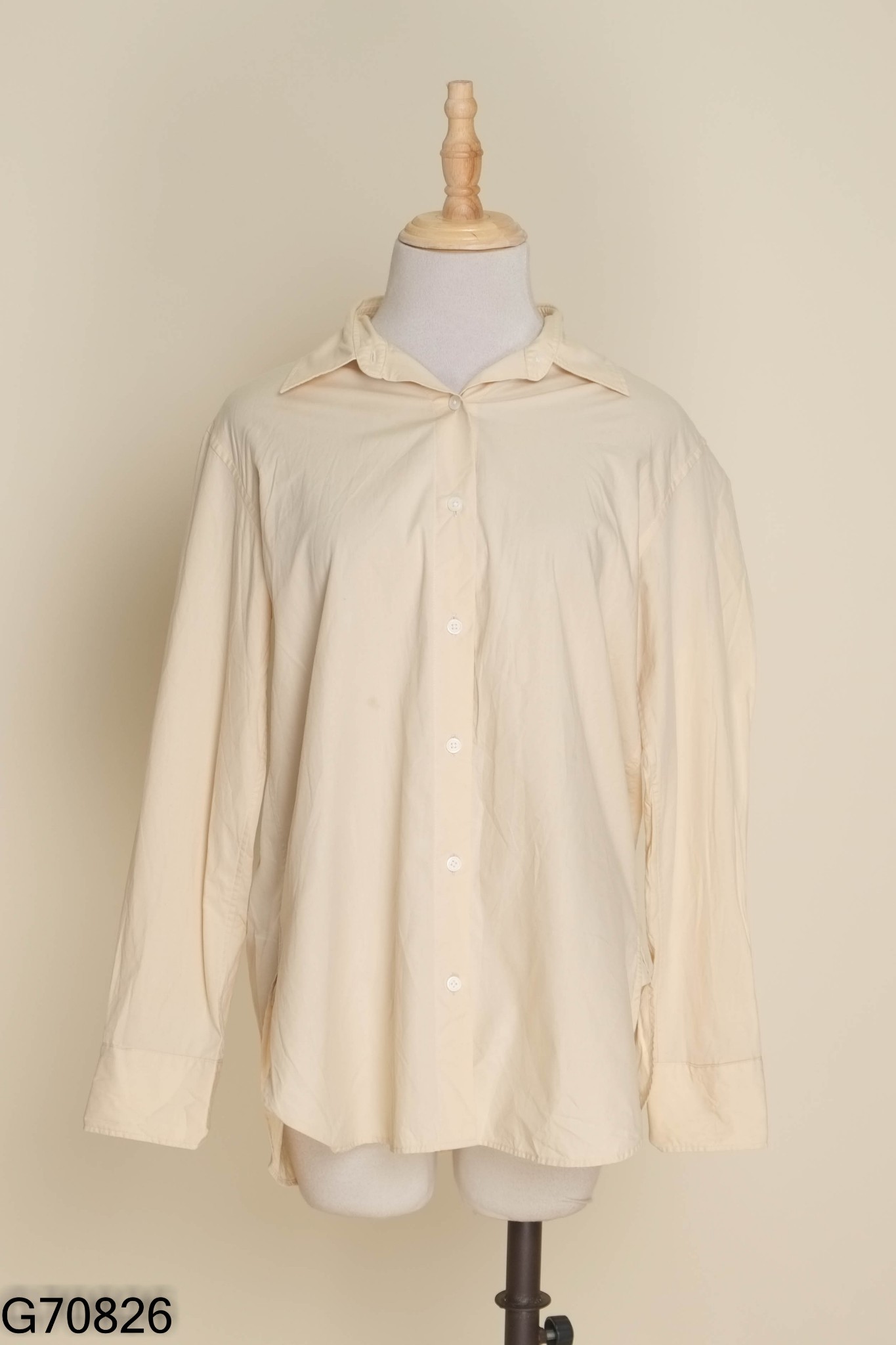 Áo sơ mi UNIQLO vàng nhạt