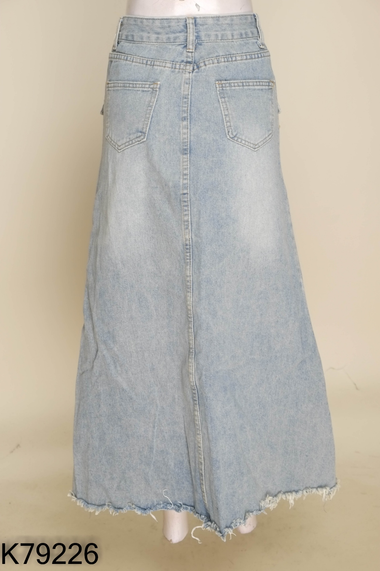 Chân váy jeans xanh 4 cúc