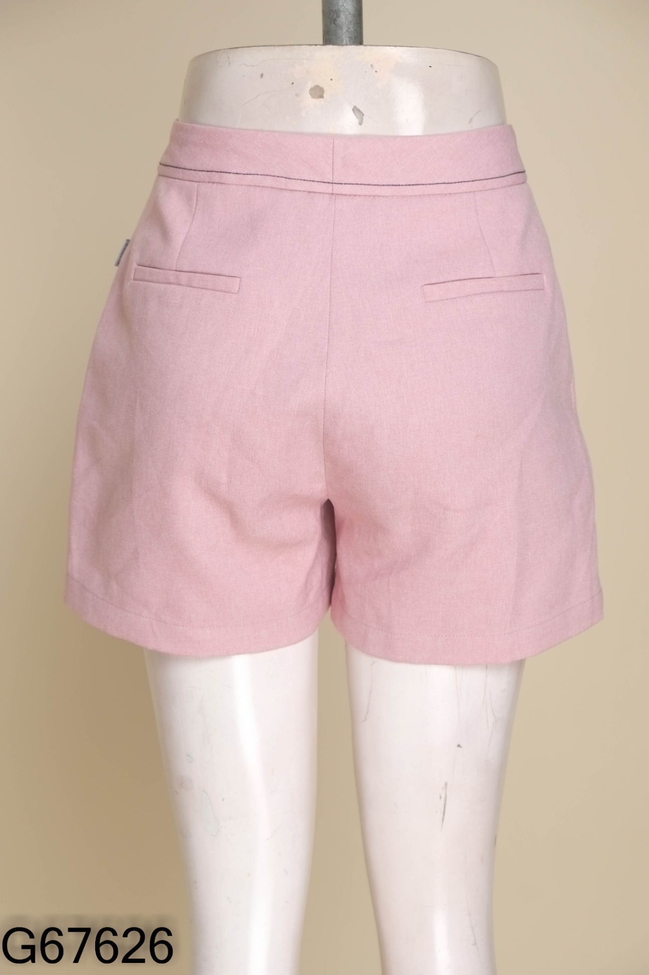Quần shorts hồng PAMELA viền chỉ đen