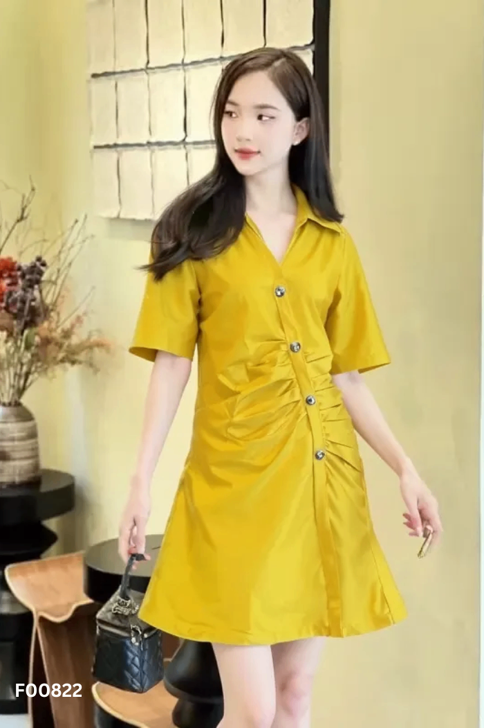 Váy vàng cúc lệch
