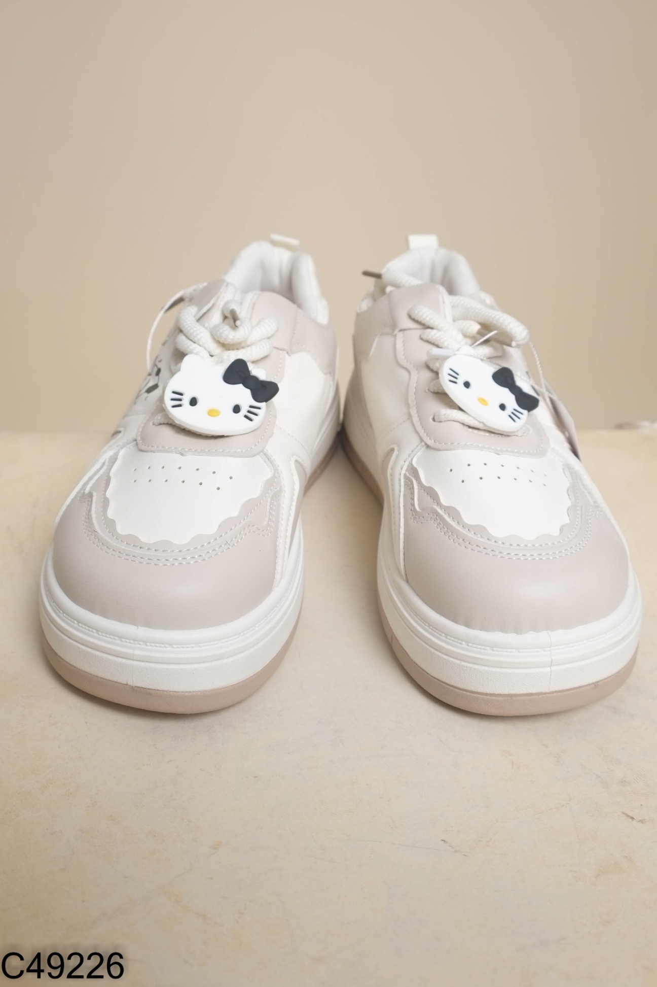Giày thể thao be phối nâu xám kitty gấu trúc