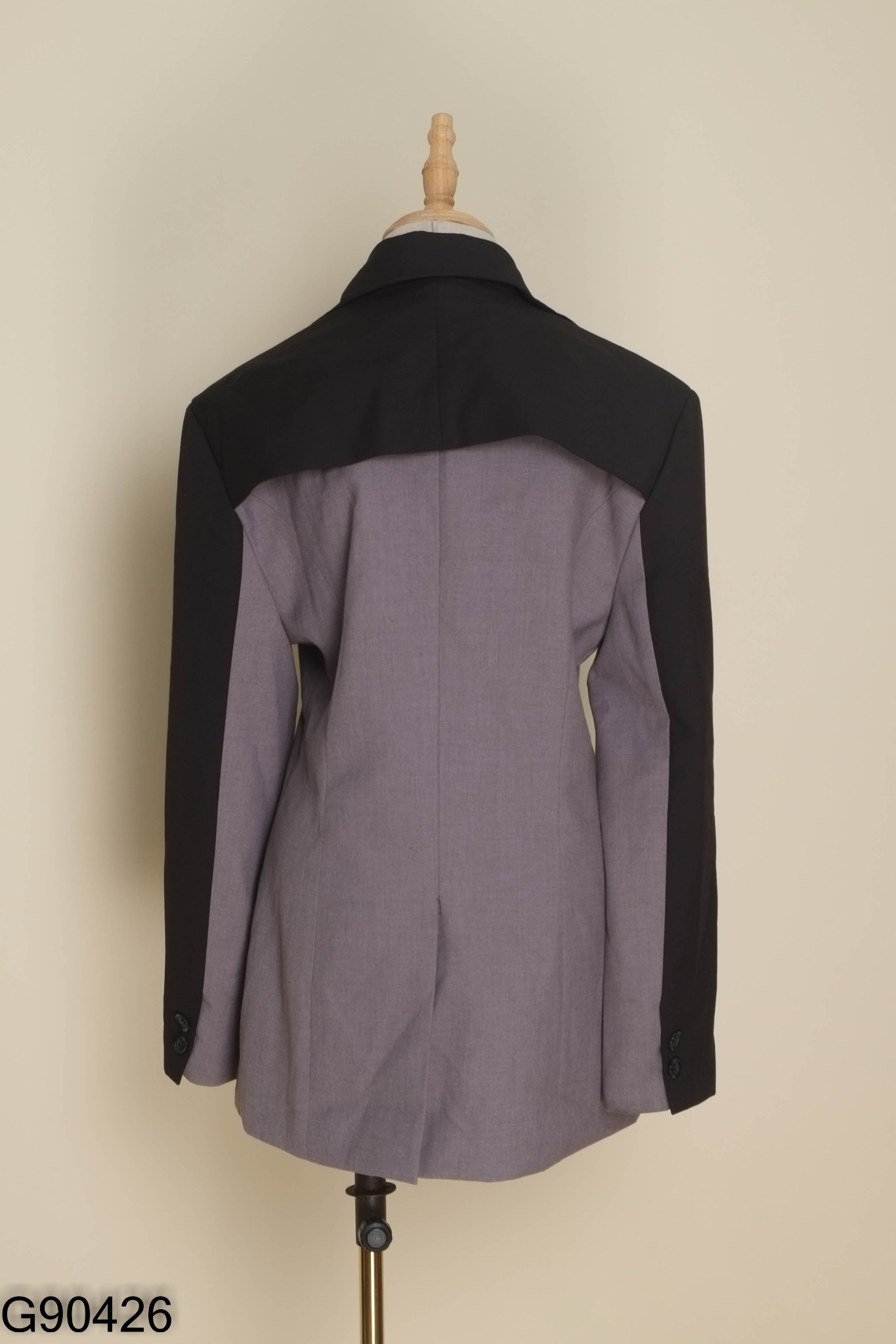 Blazer xám phối đen