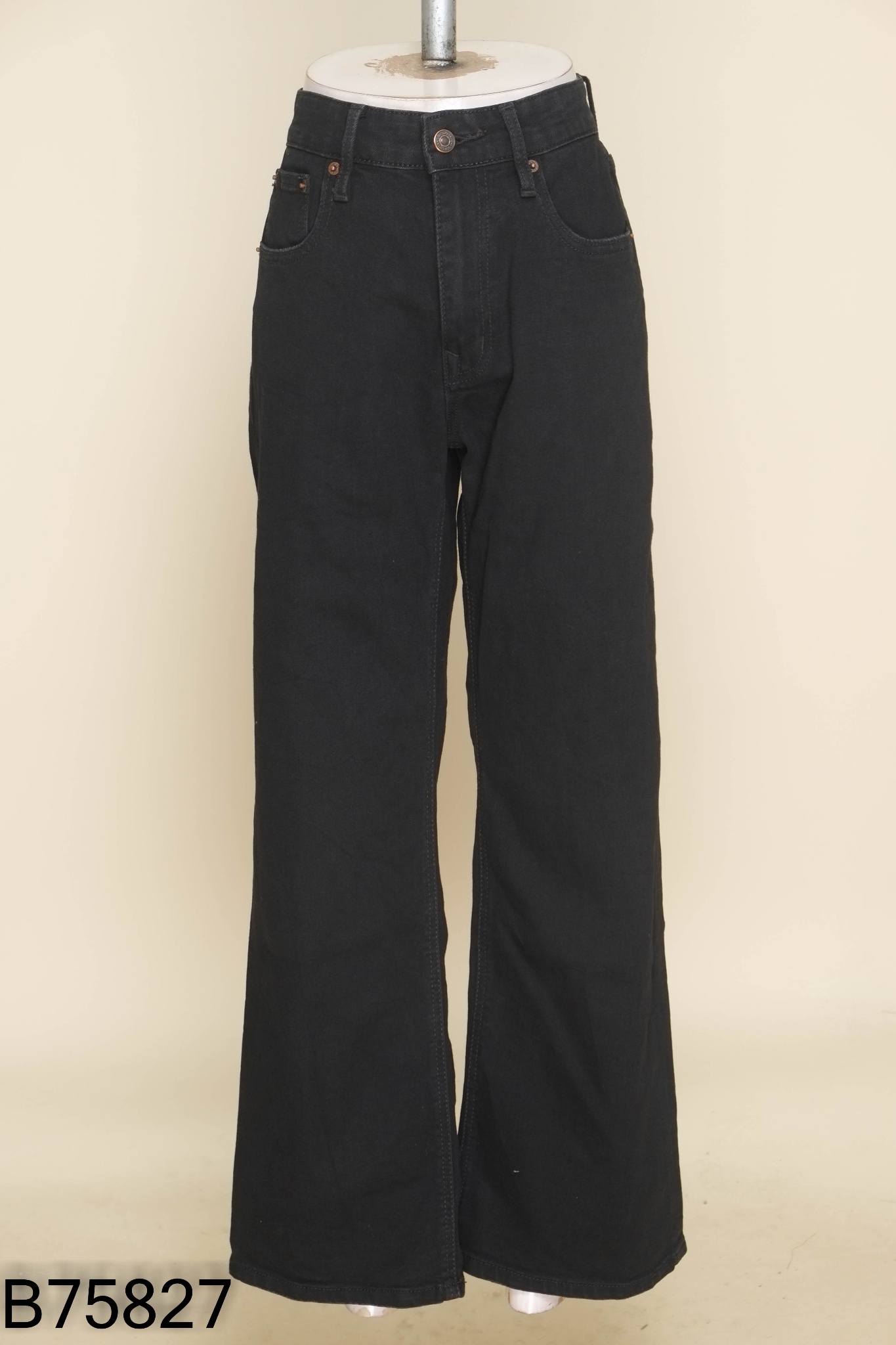 Quần jeans LEVI'S đen trơn