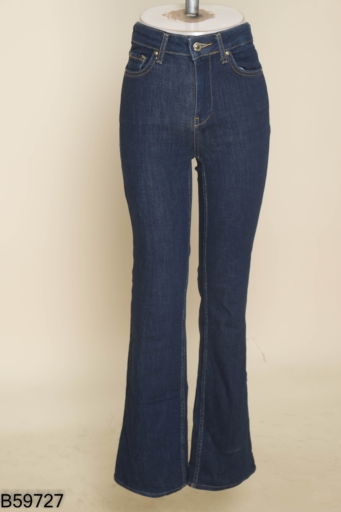 Quần ZARA jeans xanh ống loe