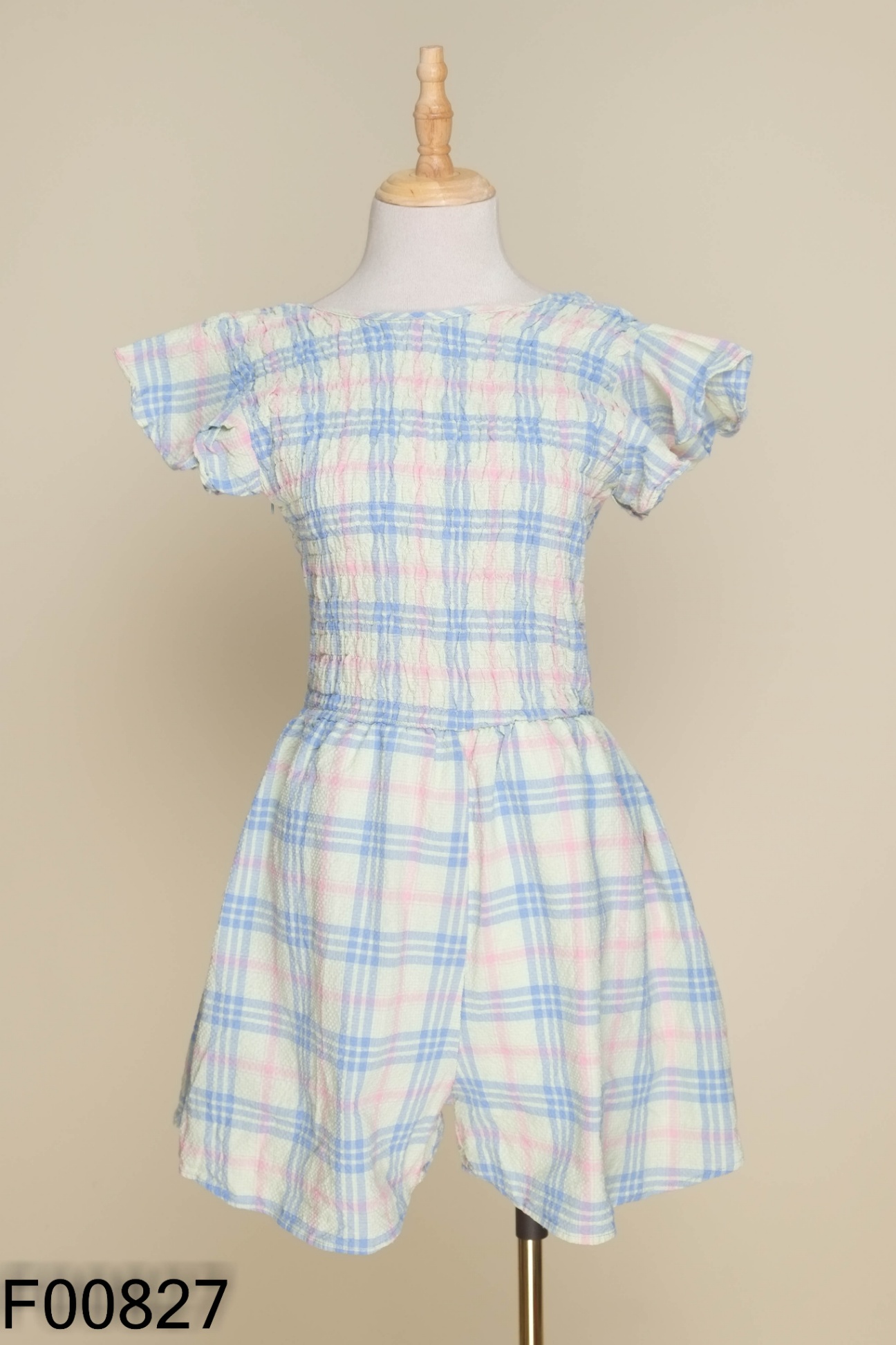 Jumpsuit xanh kẻ