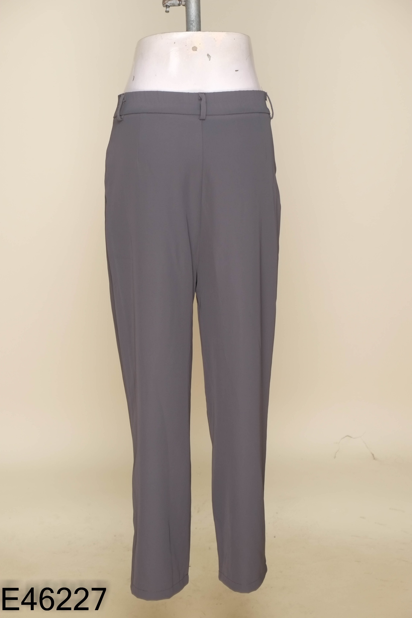 Quần baggy vải xám
