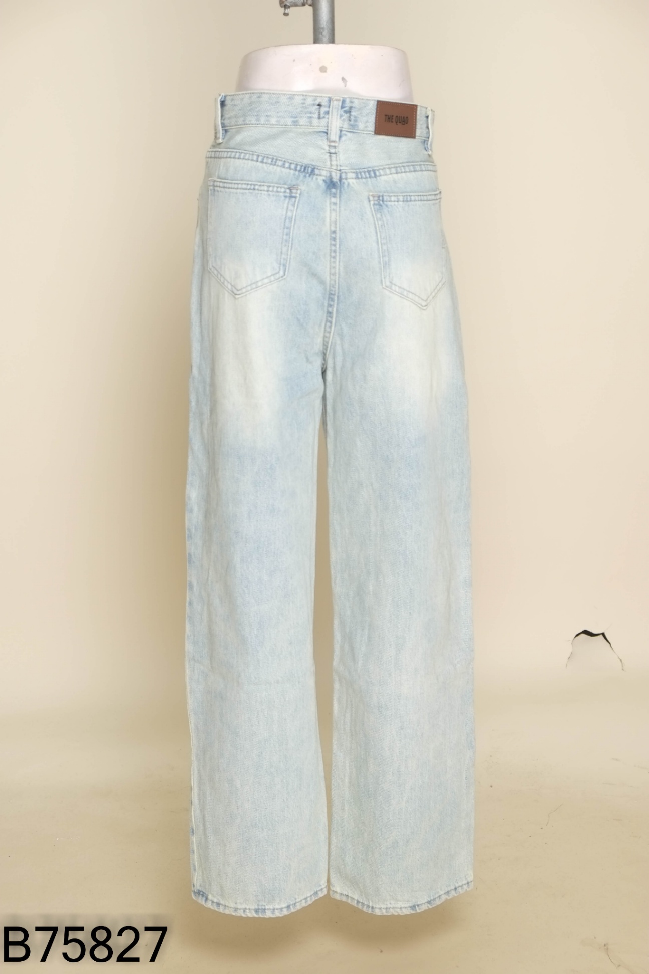 Quần jeans THE QUAO xanh trơn