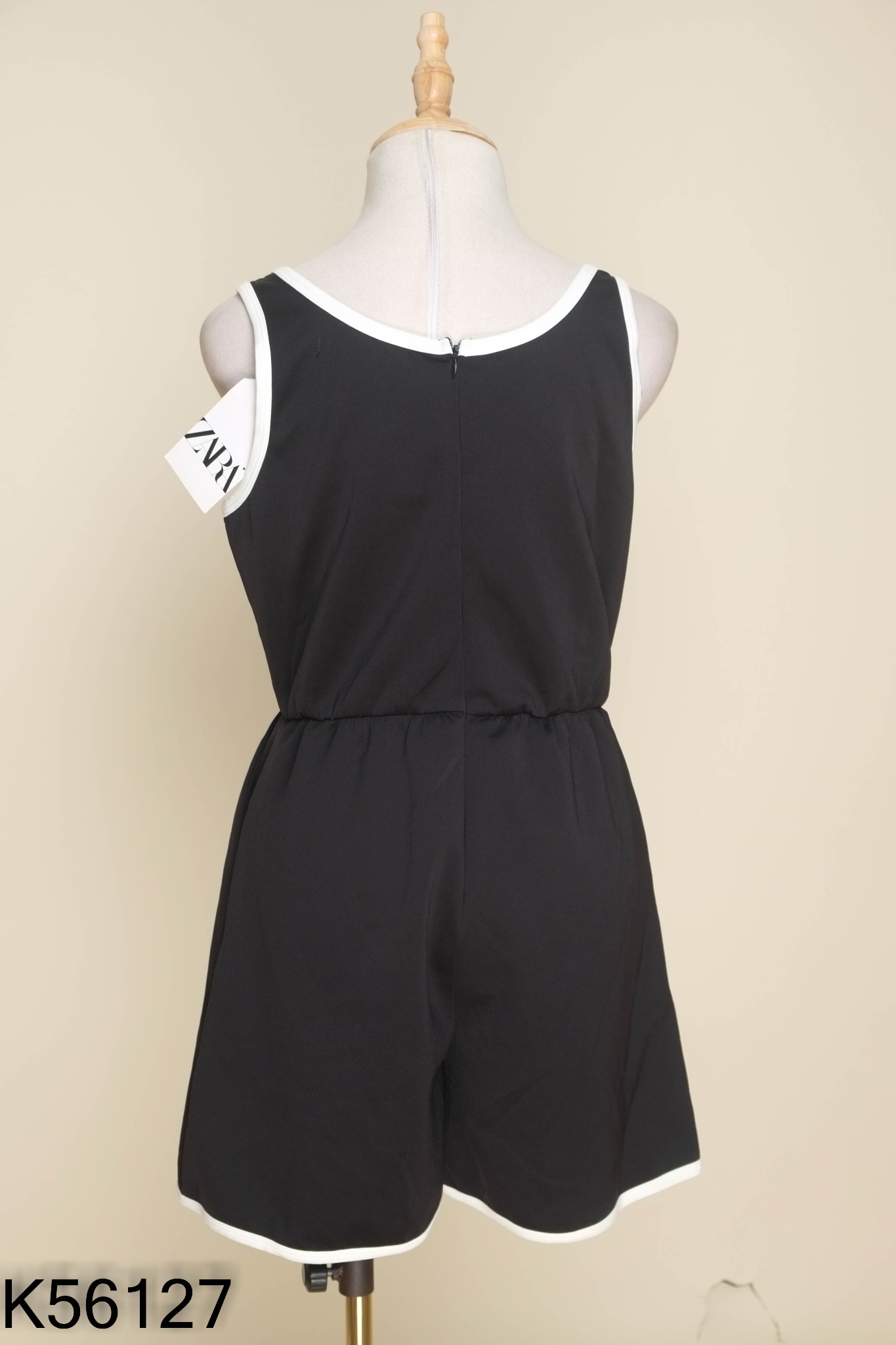 NEWTAG Jumpsuit đen viền trắng