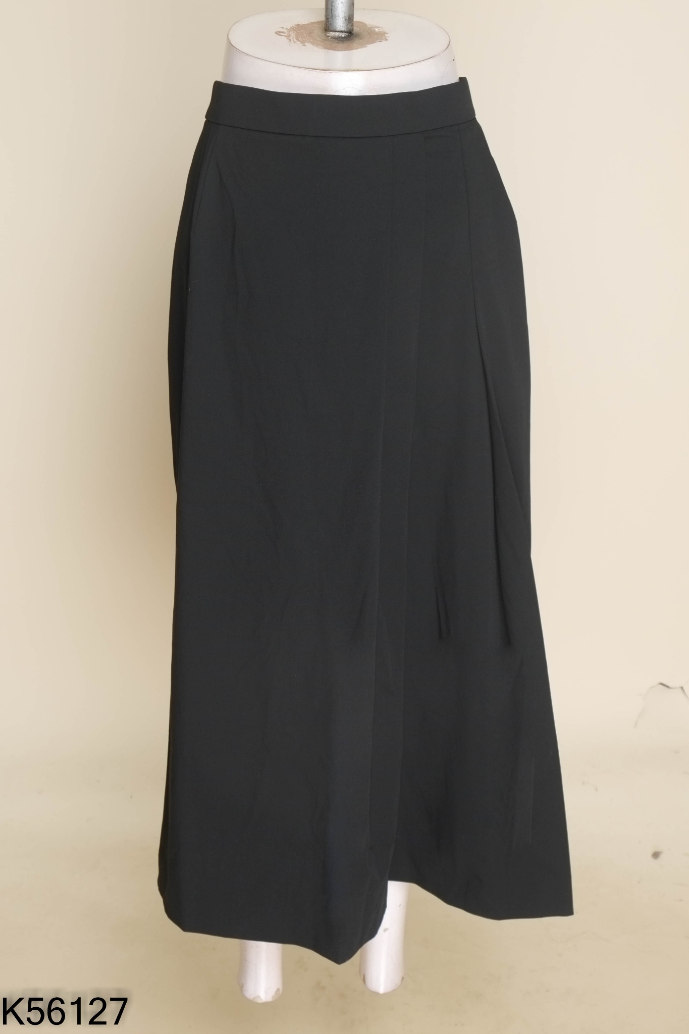 Chân váy UNIQLO đen trơn
