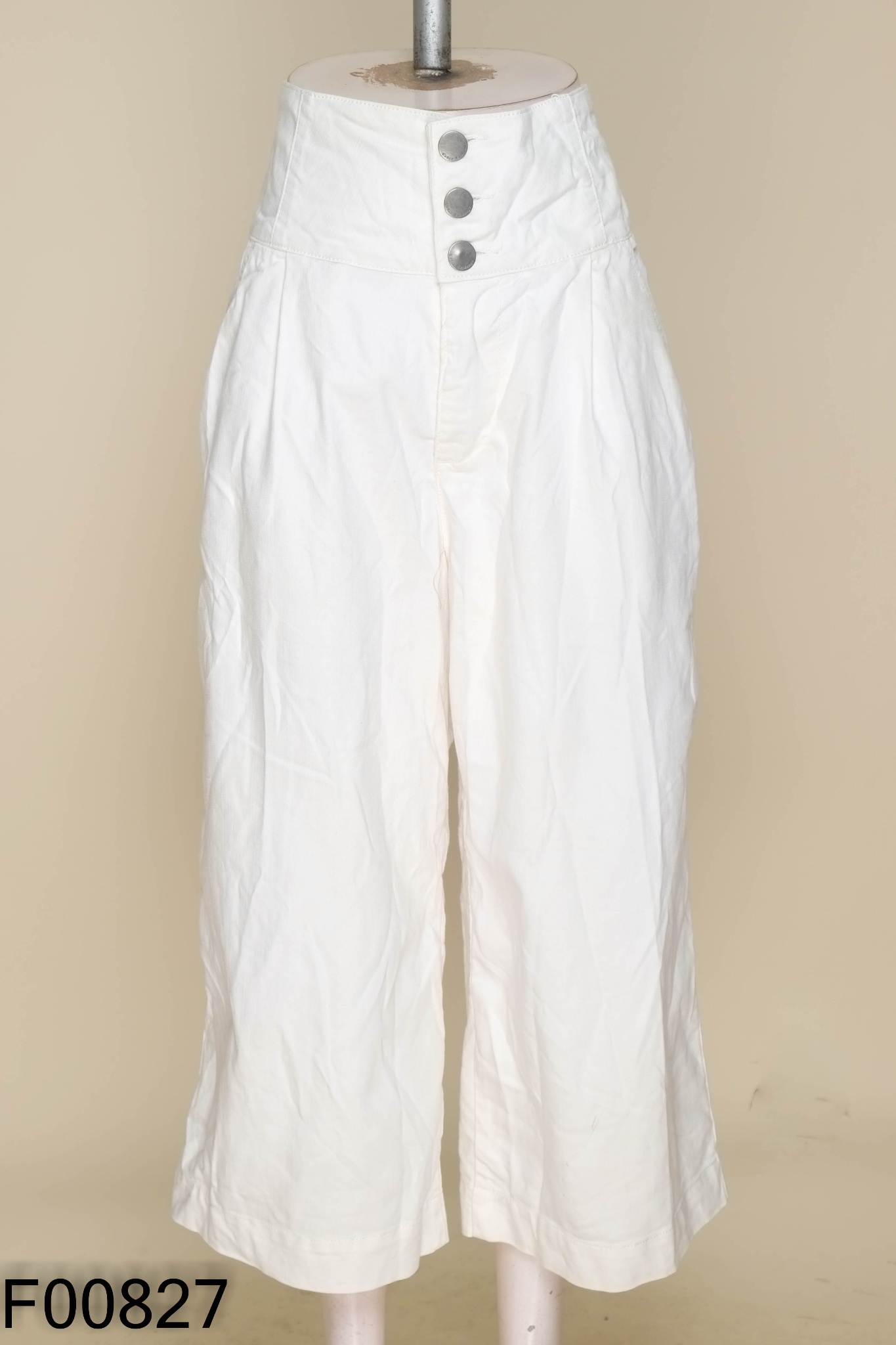 Quần kaki trắng ống rộng