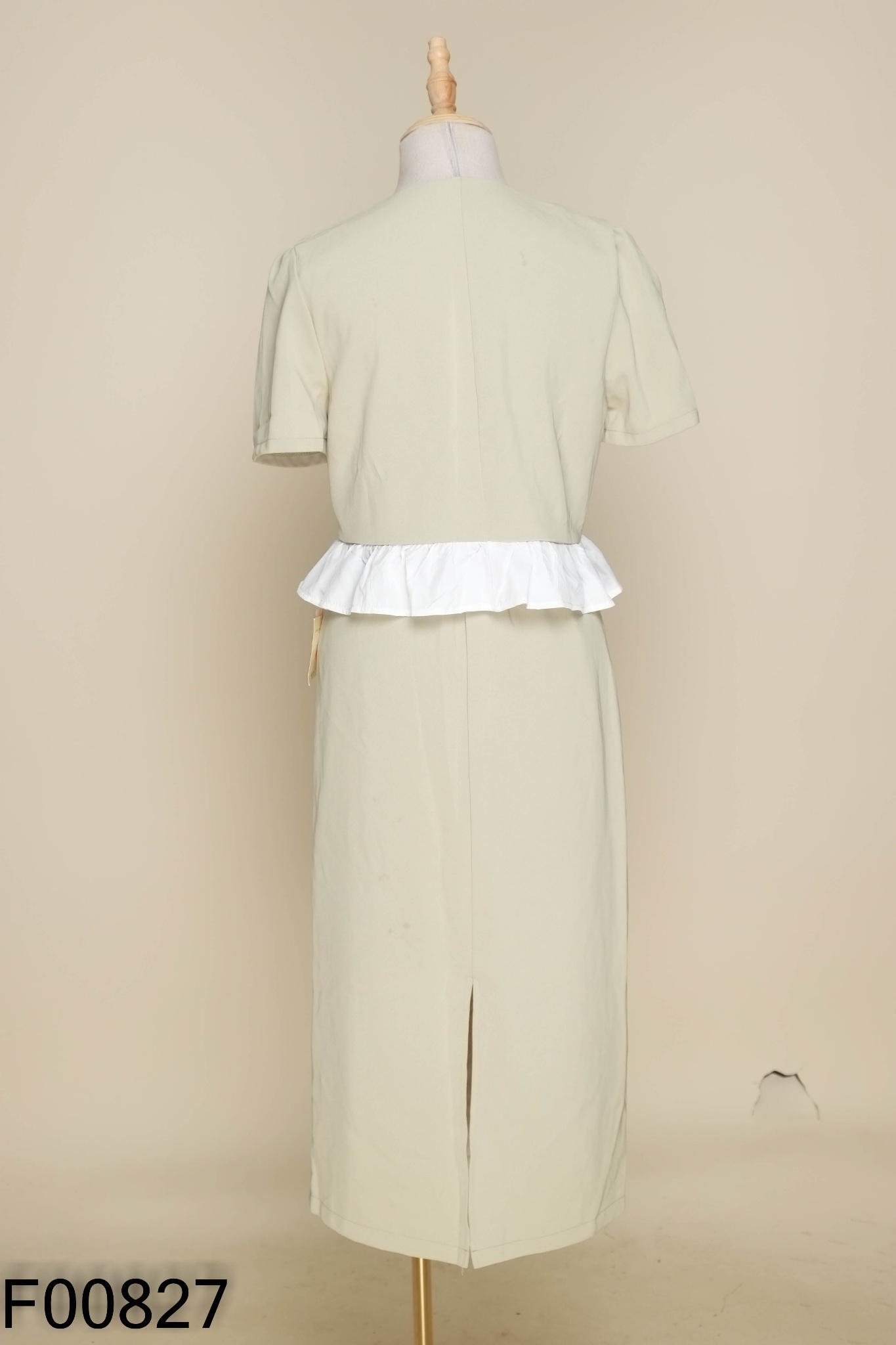 NEWTAG SET Áo phối bèo + chân váy xanh