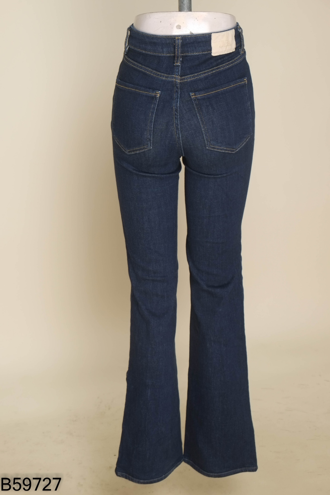 Quần ZARA jeans xanh ống loe