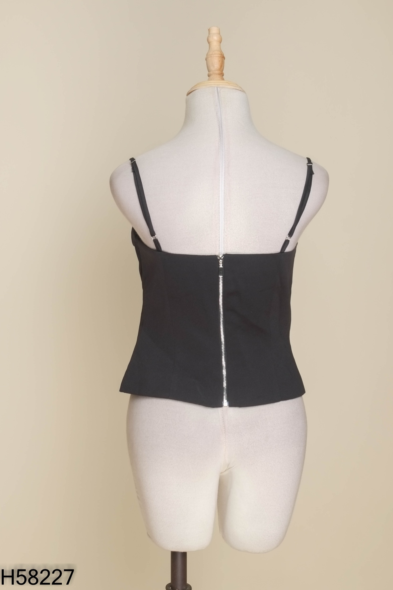 Áo LA BOUTIQUE hai dây đen viền ren be