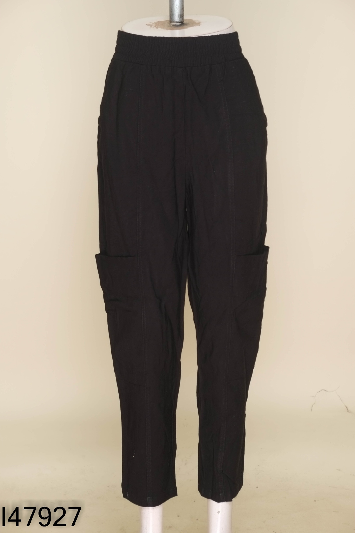 Quần đen ZARA eo chun (cắt tag)